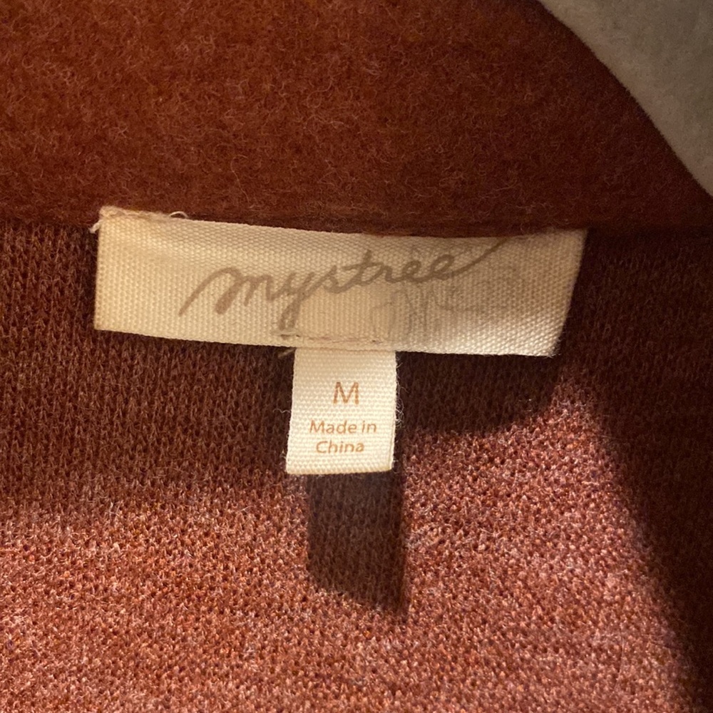 Shacket - Picture 3 of 3